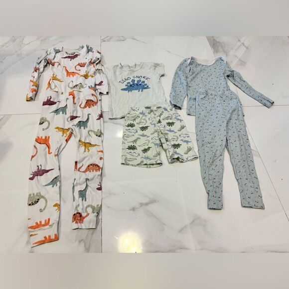 4T Matching pajamas set #13 - Picture 6 of 11